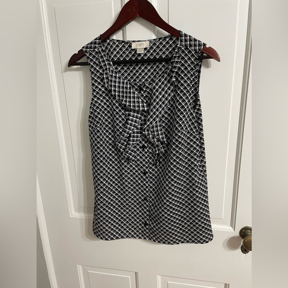 Ann Taylor Loft ruffle front tank blouse